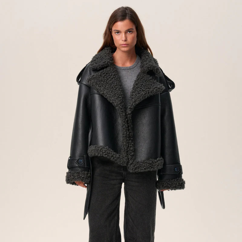 Lina Lederjacke